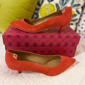 Tory Burch Elizabeth 40mm Royal Suede Pump - Poppy Orange - Size 8.5